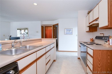 Welcome to your perfect summer escape! This super cute 2-bedroom - photo 7