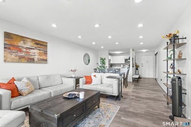 Spacious and updated third floor ranch style condominium. Large - photo 10