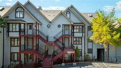 Top-floor living at Summerset Condominiums blends thoughtful - photo 5