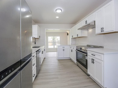 Better than new construction! Massive 1,900+ sq ft 3BD/2BA block - photo 13