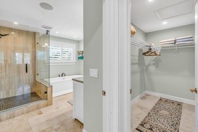 Waterfront pool home with dockage in Venetian Shores offered - photo 14