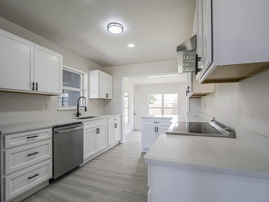 Better than new construction! Massive 1,900+ sq ft 3BD/2BA block - photo 14