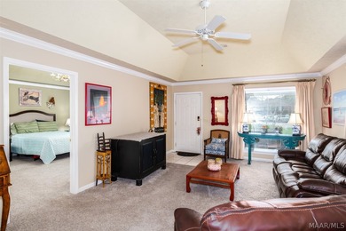 Beautifully maintained 2-bedroom, 2-bath brick garden home - photo 8