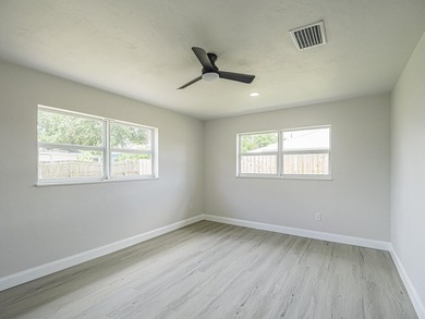 Better than new construction! Massive 1,900+ sq ft 3BD/2BA block - photo 19