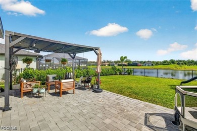 Welcome to this beautifully upgraded 3-bedroom, 2-bath home in - photo 21