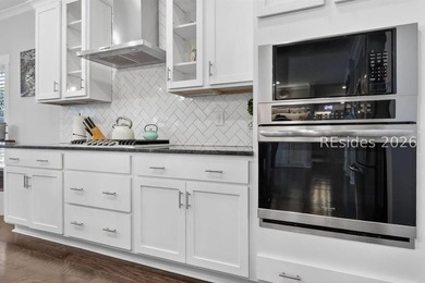 Welcome home to 24 Daffodil Farm Way, a stunning 2020 built home - photo 11