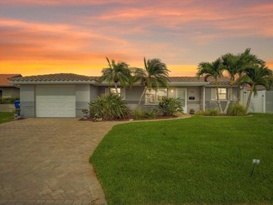 Virtually Staged. DIRECT GULF ACCESS - NO FIXED BRIDGES - 13,000 - photo 1