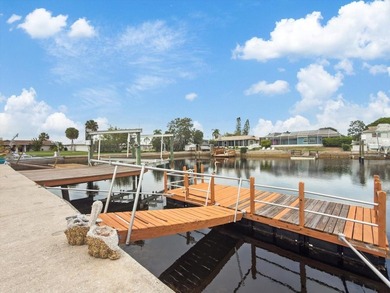 Virtually Staged. DIRECT GULF ACCESS - NO FIXED BRIDGES - 13,000 - photo 4
