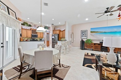 Welcome to this beautifully maintained pool & lakefront home - photo 18