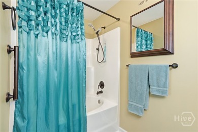 Enjoy low-maintenance living in this well-cared-for 2-bedroom - photo 25