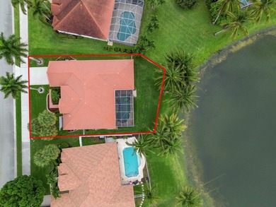 Welcome to this beautifully maintained pool & lakefront home - photo 35