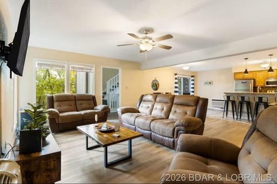 Welcome home to this beautiful 3 bedroom, 3 bathroom retreat on - photo 2
