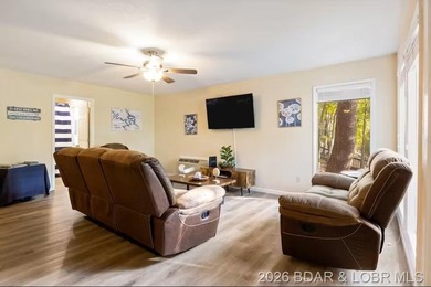 Welcome home to this beautiful 3 bedroom, 3 bathroom retreat on - photo 3