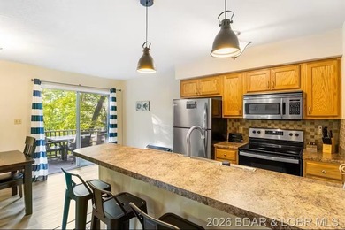 Welcome home to this beautiful 3 bedroom, 3 bathroom retreat on - photo 7