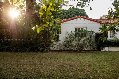 Single-family residence with historic designation by the City of - photo 12