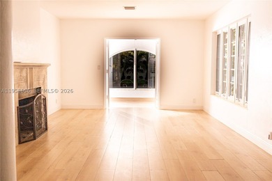Single-family residence with historic designation by the City of - photo 22