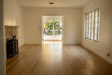 Single-family residence with historic designation by the City of - photo 23