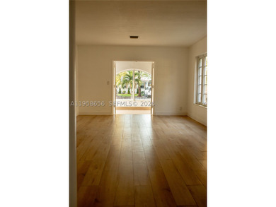 Single-family residence with historic designation by the City of - photo 27
