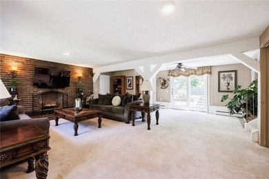 Beautifully maintained 3-bedroom, 1.5-bath split-level home - photo 8