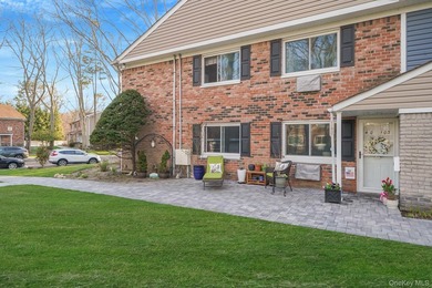 Bright and inviting home offering a perfect blend of comfort - photo 3