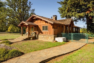 Welcome to Lookingglass Vineyard, a remarkable 142.94-acre - photo 1