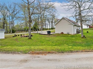 Fresh opportunity for this 4-be, 3-bath home offering over 2,000 - photo 4