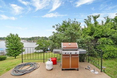 Phenomenal lake property with 180 degrees of water frontage and - photo 26