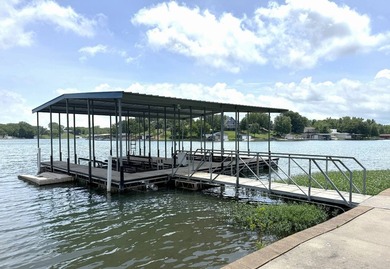 Phenomenal lake property with 180 degrees of water frontage and - photo 30