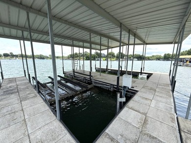 Phenomenal lake property with 180 degrees of water frontage and - photo 31