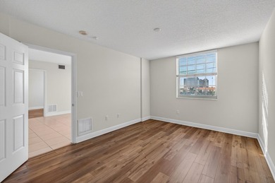 Welcome to your vibrant new lifestyle in the heart of Downtown - photo 35