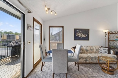 Top-floor living w/vaulted ceilings & unforgettable main channel - photo 3