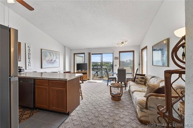 Top-floor living w/vaulted ceilings & unforgettable main channel - photo 5
