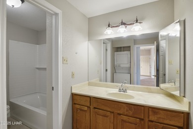 Updated lower-level condo located in the desirable Lakeshore - photo 11