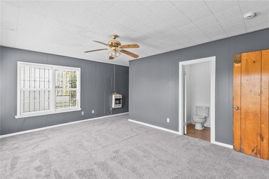 Check out this spacious 3 bedroom, 2 bathroom home offering a - photo 13