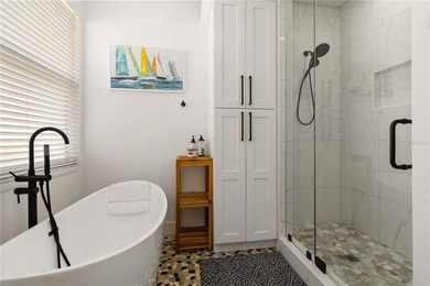 *Major Price Adjustment! This updated, move-in ready home is now - photo 29