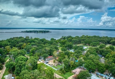 Lake Home For Sale in Mabank, Texas