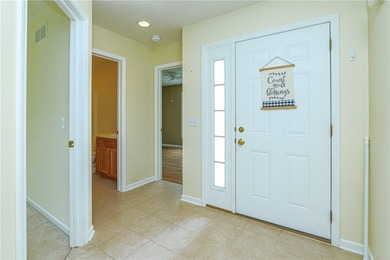 Tastefully decorated 3 Bedroom Ranch with 2 full baths. Tray - photo 4