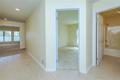 Tastefully decorated 3 Bedroom Ranch with 2 full baths. Tray - photo 5