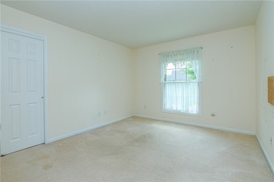 Tastefully decorated 3 Bedroom Ranch with 2 full baths. Tray - photo 9