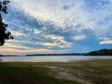 Lake Lot For Sale in Malakoff, Texas