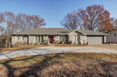 Lake Home For Sale in Kimberling City, Missouri