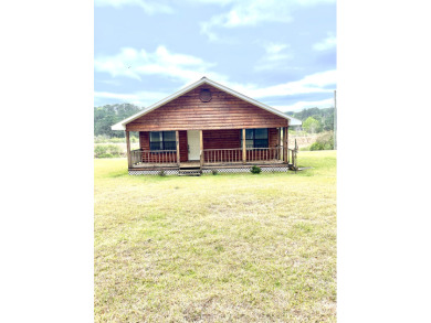 Lake Eddins Home For Sale in Pachuta Mississippi