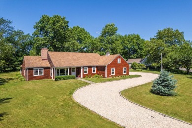 (private lake, pond, coastal) Home Sale Pending in Cutchogue New York