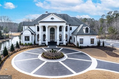 Extraordinary, fully renovated gated estate offering a rare - photo 4