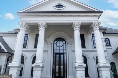 Extraordinary, fully renovated gated estate offering a rare - photo 5