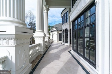 Extraordinary, fully renovated gated estate offering a rare - photo 8
