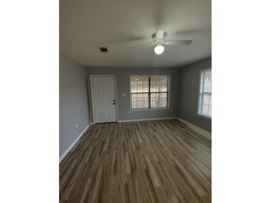 Lake Eddins Home For Sale in Pachuta Mississippi