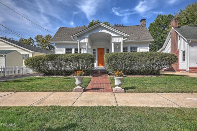 (private lake, pond, creek) Home For Sale in Elizabethton Tennessee