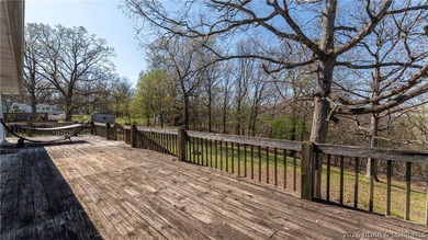 Welcome home to this spacious and beautifully updated 5-bedroom - photo 7