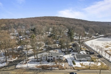 Upper Greenwood Lake Home For Sale in West Milford New Jersey